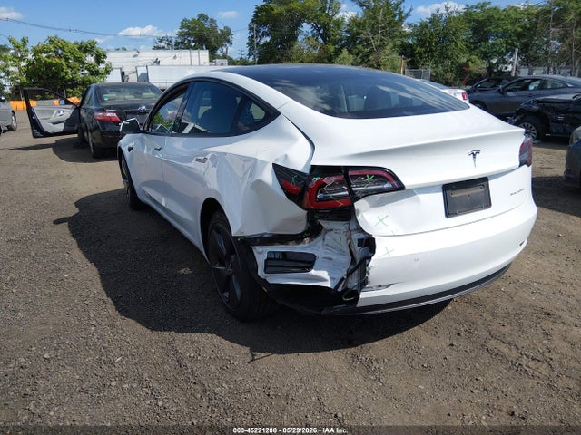 45221208 :رقم المزاد ، 5YJ3E1EB1NF262309 vin ، 2022 Tesla Model 3 Long Range Dual Motor All-wheel Drive مزاد بيع