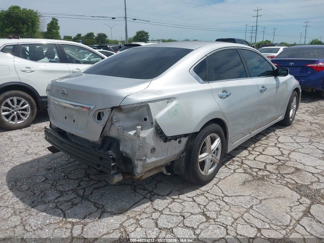 Nissan Altima 2.5 S 2016 1N4AL3AP7GN357722 Image 4