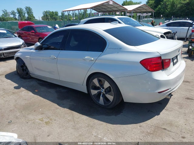 2013 Bmw Activehybrid 3 მანქანა იყიდება აუქციონზე, vin: WBA3F9C57DF484210, აუქციონის ნომერი: 45221239