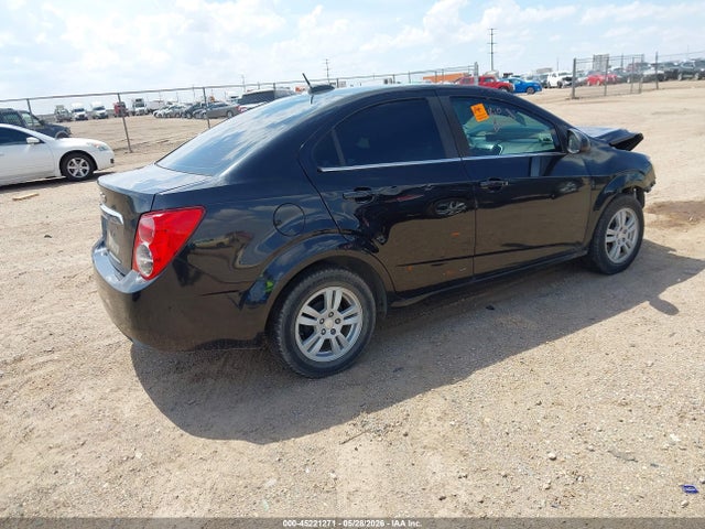 Chevrolet Sonic Lt Auto 2015 1G1JC5SH5F4141569 Image 4