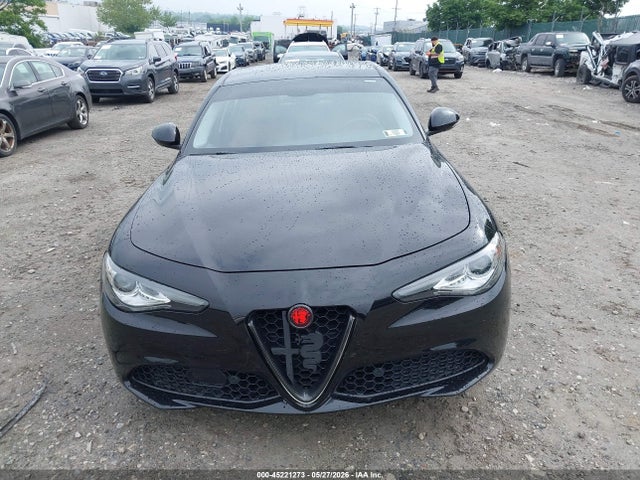 Alfa Romeo Giulia Awd 2018 ZARFAEDN5J7592892 Image 11