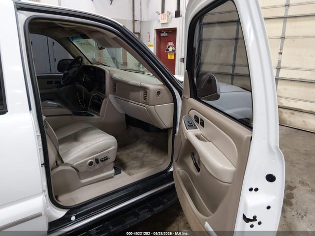 2003 Chevrolet Tahoe Lt მანქანა იყიდება აუქციონზე, vin: 1GNEK13ZX3J172803, აუქციონის ნომერი: 45221282