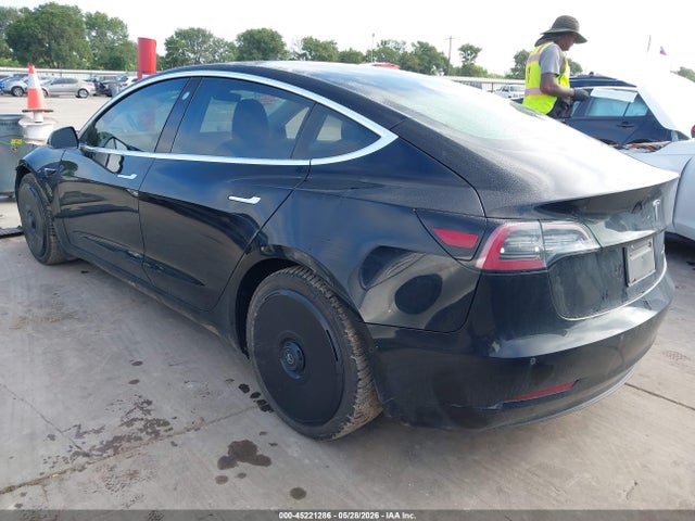 2020 Tesla Model 3 Long Range Dual Motor All-wheel Drive მანქანა იყიდება აუქციონზე, vin: 5YJ3E1EB8LF666270, აუქციონის ნომერი: 45221286