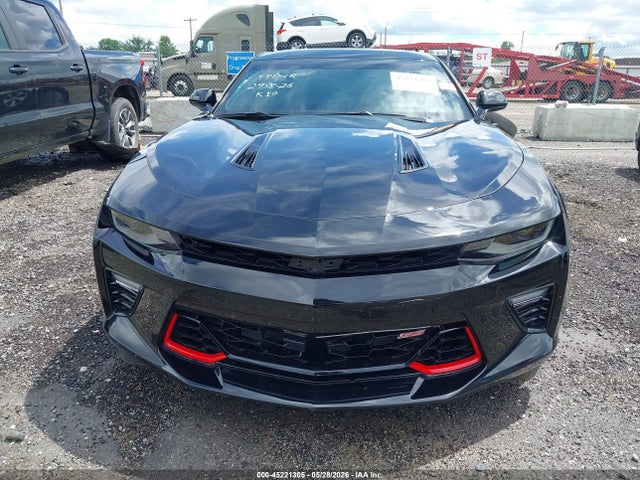 45221305 :رقم المزاد ، 1G1FH1R72H0215697 vin ، 2017 Chevrolet Camaro 2ss مزاد بيع