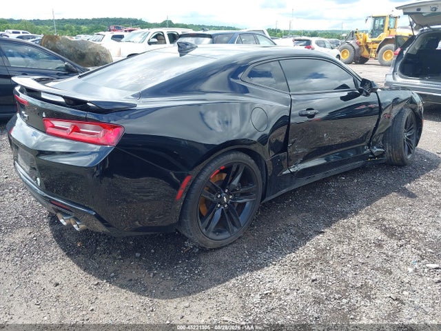 45221305 :رقم المزاد ، 1G1FH1R72H0215697 vin ، 2017 Chevrolet Camaro 2ss مزاد بيع