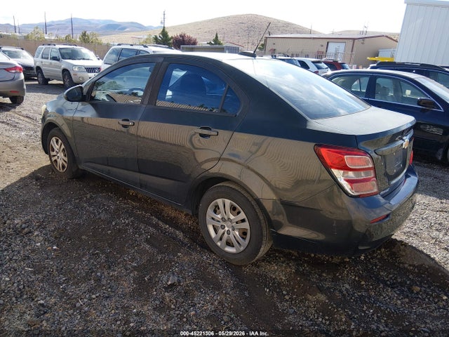 45221306 :رقم المزاد ، 1G1JA5SH7H4102698 vin ، 2017 Chevrolet Sonic Ls Manual مزاد بيع