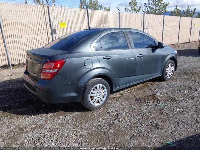 45221306 :رقم المزاد ، 1G1JA5SH7H4102698 vin ، 2017 Chevrolet Sonic Ls Manual مزاد بيع