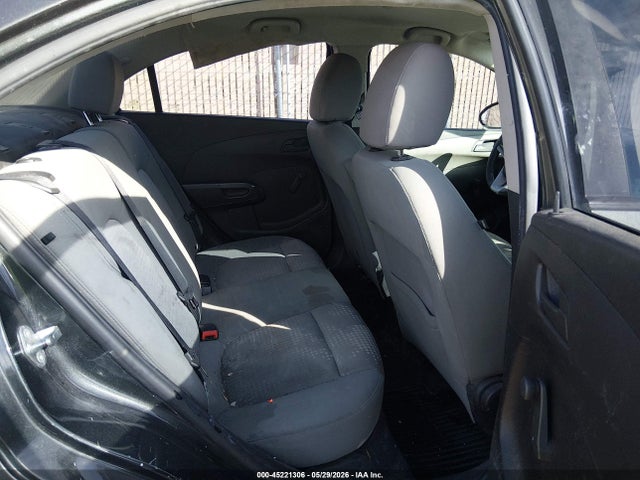45221306 :رقم المزاد ، 1G1JA5SH7H4102698 vin ، 2017 Chevrolet Sonic Ls Manual مزاد بيع