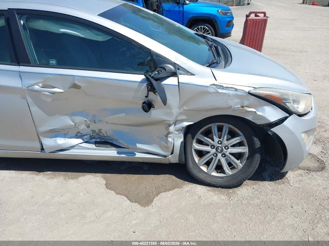Продажа на аукционе авто 2015 Hyundai Elantra Se, vin: KMHDH4AEXFU235675, номер лота: 45221350