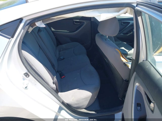 Продажа на аукционе авто 2015 Hyundai Elantra Se, vin: KMHDH4AEXFU235675, номер лота: 45221350