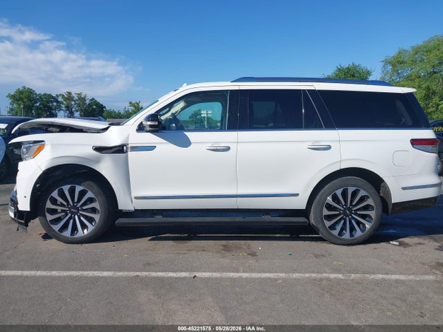 5LMJJ2LT0NEL02135 Lincoln Navigator Reserve