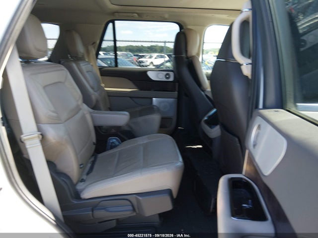 5LMJJ2LT0NEL02135 Lincoln Navigator Reserve