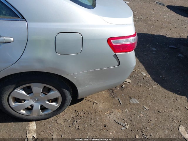 45221592 :رقم المزاد ، 4T1BE46K57U502527 vin ، 2007 Toyota Camry Le مزاد بيع