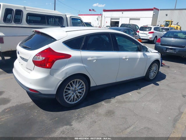 1FADP3N26EL422455 Ford Focus Titanium