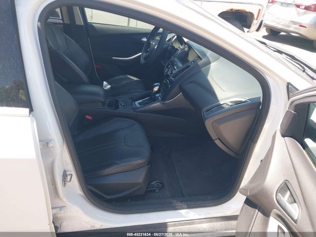1FADP3N26EL422455 Ford Focus Titanium