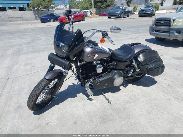 Harley-Davidson Fxdb Dyna Street Bob 2014 1HD1GXM18EC324779 Image 2