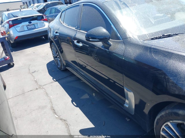KIA Stinger Premium 2018 KNAE25LA3J6013922 Image 13