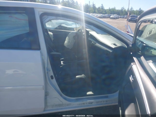 2T1BURHE9FC241359 Toyota Corolla S Plus