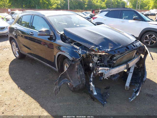 45221795 :رقم المزاد ، WDCTG4GBXJJ431569 vin ، 2018 Mercedes-benz Gla 250 4matic مزاد بيع