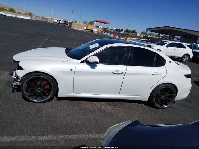 Alfa Romeo Giulia Ti Rwd 2017 ZARFAECNXH7545773 Image 14