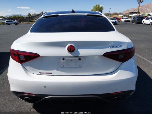Alfa Romeo Giulia Ti Rwd 2017 ZARFAECNXH7545773 Image 16