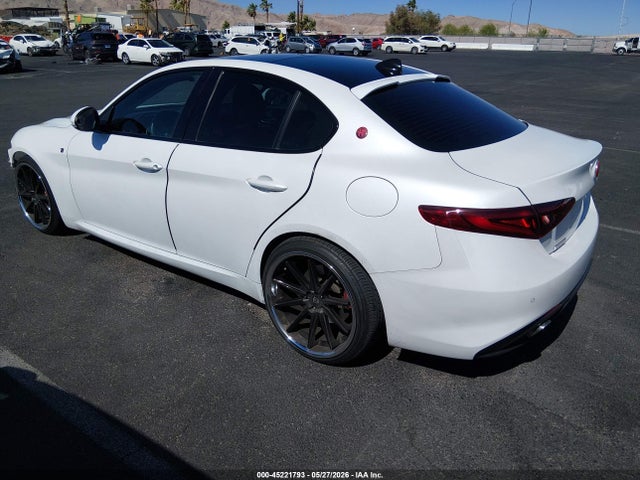 Alfa Romeo Giulia Ti Rwd 2017 ZARFAECNXH7545773 Image 3