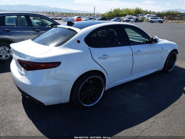 Alfa Romeo Giulia Ti Rwd 2017 ZARFAECNXH7545773 Image 4