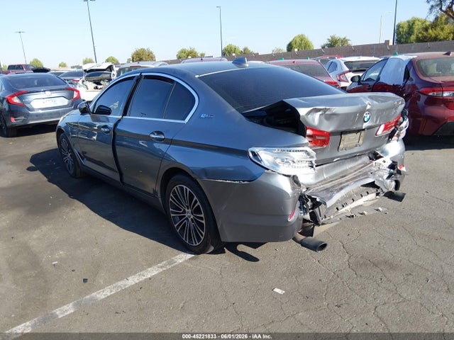 WBAJA9C53JB249439 BMW 530e Iperformance