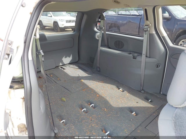 Продаж на аукціоні авто 2005 Chrysler Town & Country Lx, vin: 2C4GP44R05R524742, номер лоту: 45221850