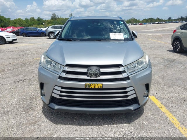 2018 Toyota Highlander Xle მანქანა იყიდება აუქციონზე, vin: 5TDKZRFH2JS266148, აუქციონის ნომერი: 45221868