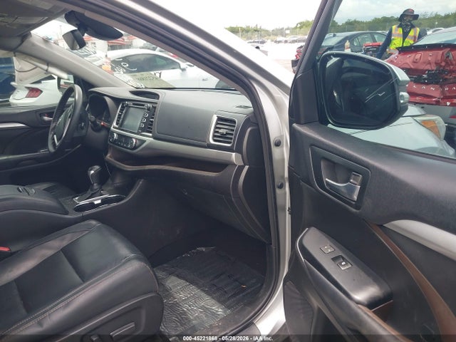 2018 Toyota Highlander Xle მანქანა იყიდება აუქციონზე, vin: 5TDKZRFH2JS266148, აუქციონის ნომერი: 45221868