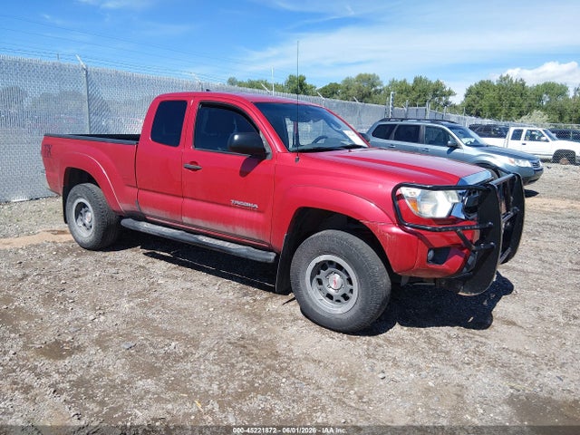2014 Toyota Tacoma Base V6 მანქანა იყიდება აუქციონზე, vin: 5TFUU4EN1EX105775, აუქციონის ნომერი: 45221872