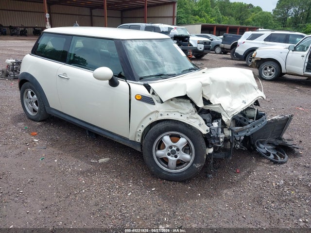 2010 Mini Cooper მანქანა იყიდება აუქციონზე, vin: WMWMF3C52ATZ27037, აუქციონის ნომერი: 45221925