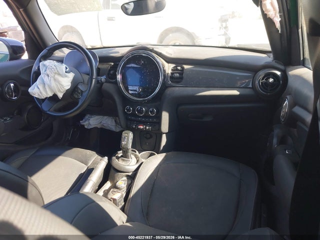 2022 Mini Hardtop Oxford Edition მანქანა იყიდება აუქციონზე, vin: WMW33DK08N2R94303, აუქციონის ნომერი: 45221937