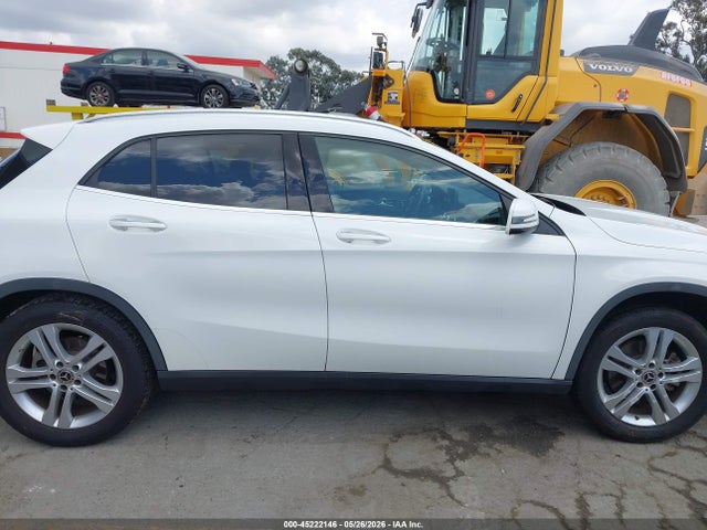 WDCTG4GB9KJ548674 Mercedes-Benz Gla 250 4matic