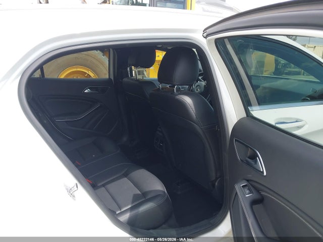 WDCTG4GB9KJ548674 Mercedes-Benz Gla 250 4matic