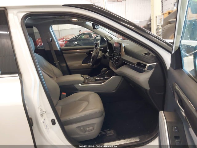 Toyota Highlander Limited 2021 5TDDZRBH6MS123285 Image 5