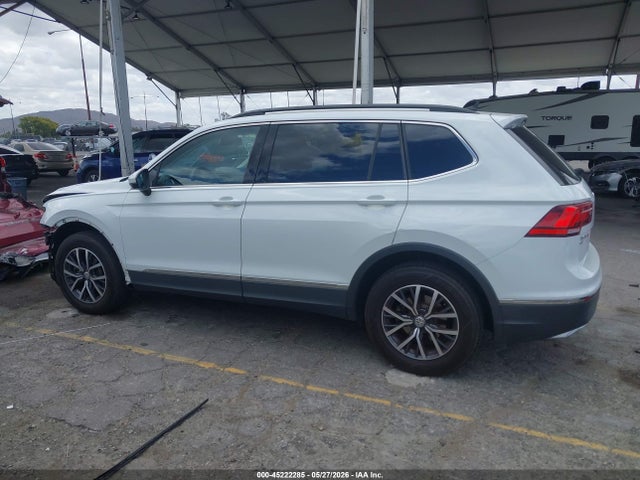 3VV3B7AXXLM028838 Volkswagen Tiguan 2.0t Se/2.0t Se R-line Black/2.0t Sel