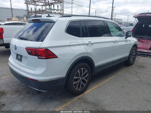 3VV3B7AXXLM028838 Volkswagen Tiguan 2.0t Se/2.0t Se R-line Black/2.0t Sel