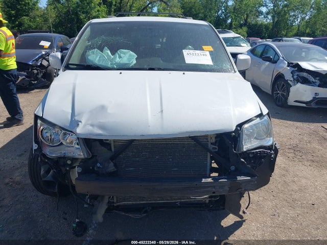 45222340 :رقم المزاد ، 2C4RC1BG9GR158755 vin ، 2016 Chrysler Town & Country Touring مزاد بيع