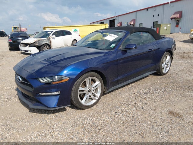 Ford Mustang Ecoboost Premium 2018 1FATP8UH5J5165656 Image 2