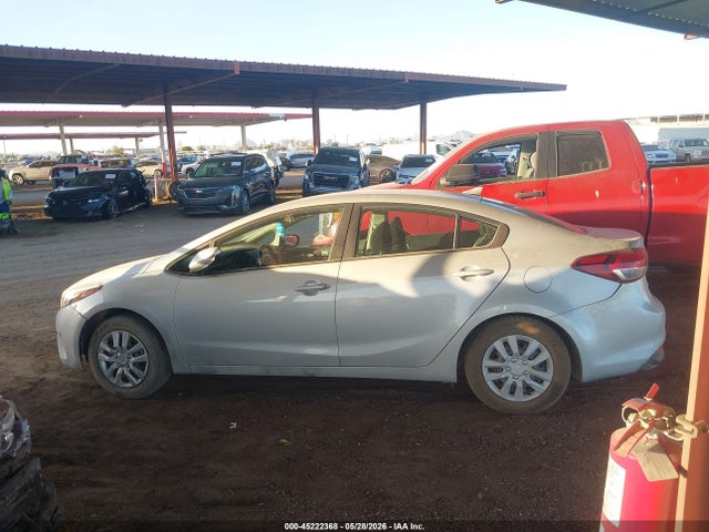 KIA FORTE LX 2017 3KPFK4A75HE125845 Image 13