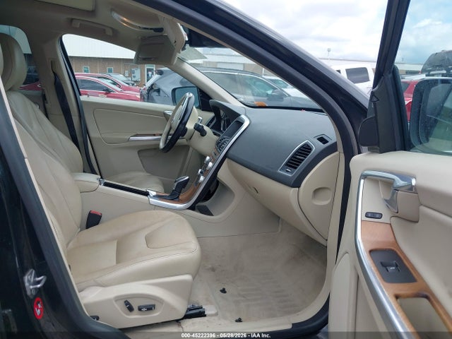 Продажа на аукционе авто 2015 Volvo Xc60 T5 Premier, vin: YV440MDK5F2720781, номер лота: 45222396