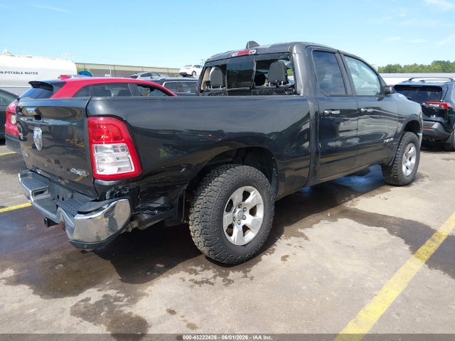 45222426 :رقم المزاد ، 1C6SRFBT7LN198356 vin ، 2020 Ram 1500 Big Horn  4x4 6'4 Box مزاد بيع