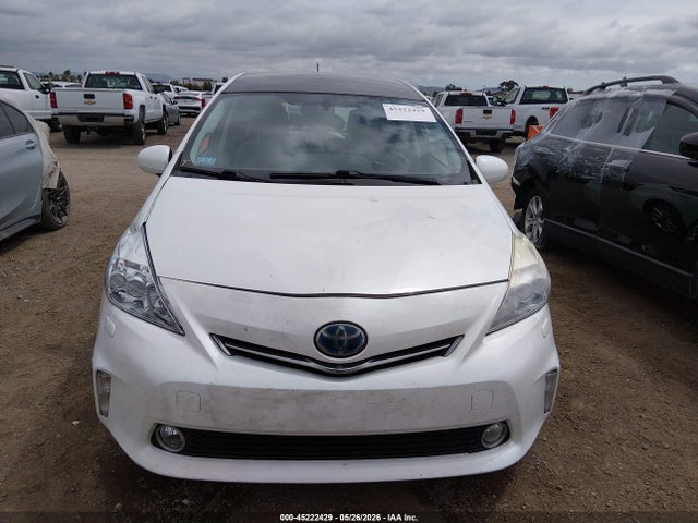 JTDZN3EU0E3324464 Toyota Prius V Five