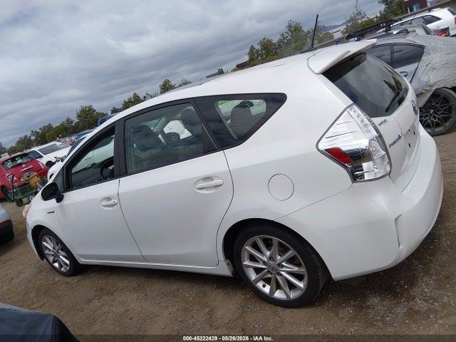 JTDZN3EU0E3324464 Toyota Prius V Five
