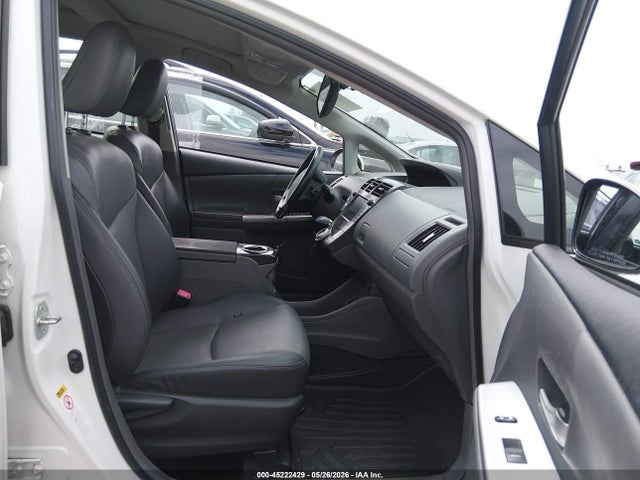 JTDZN3EU0E3324464 Toyota Prius V Five
