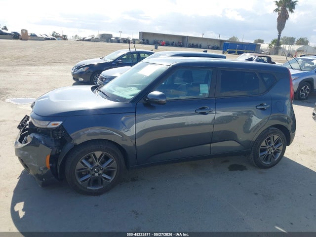 2021 Kia Soul S მანქანა იყიდება აუქციონზე, vin: KNDJ23AU1M7795428, აუქციონის ნომერი: 45222471