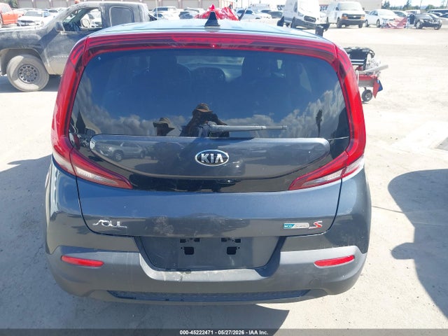2021 Kia Soul S მანქანა იყიდება აუქციონზე, vin: KNDJ23AU1M7795428, აუქციონის ნომერი: 45222471