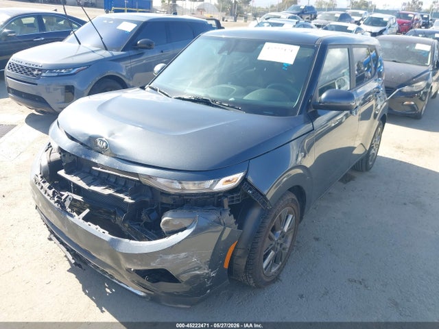 2021 Kia Soul S მანქანა იყიდება აუქციონზე, vin: KNDJ23AU1M7795428, აუქციონის ნომერი: 45222471